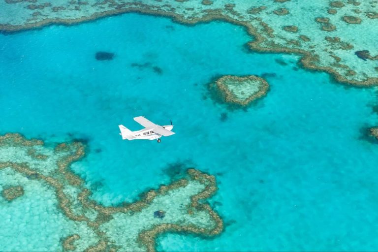 flight-before-crusie-airlie-beach-price- great-barrier-reef-whitehave-beach-price-australia