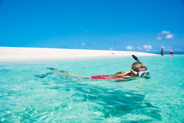 mackay-cay-reef-snorkel-snorkelling-great-barrier-reef-cruise