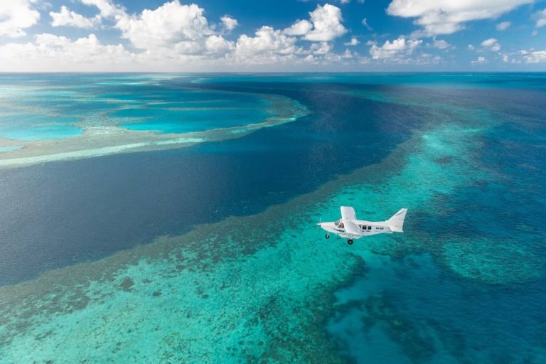 scenic-flight-great-barier-reef-australia-cruise-triup-1-day-package