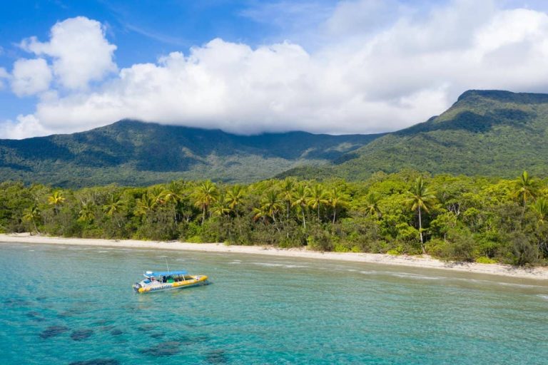 the-best-snorkel-safari-great-barrier-reef-australia