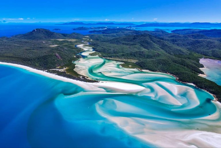 whitehaven-beach-from-the-sky-drone-shooting-hill-inlet-cruise