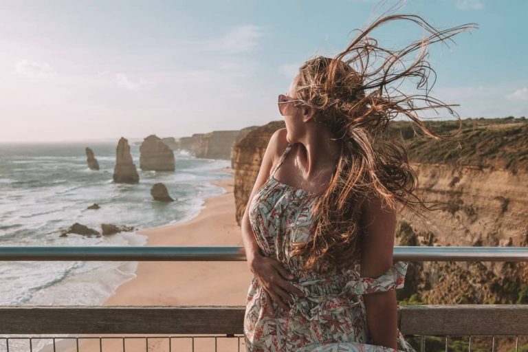 great-ocean-road-lookout-points-12-apostles-why-is not-when-to-go-lorne-apollo-bay-port-campbell