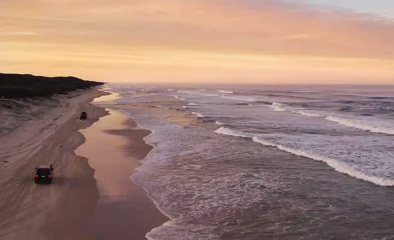 fraser-island-3-days-tour-deal-backpackers-happy-travel