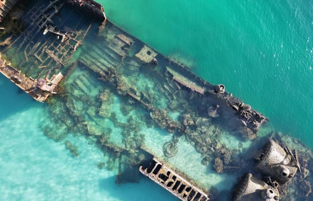 moreton-island-1-day-tour-from-brisbane-kayaking-package
