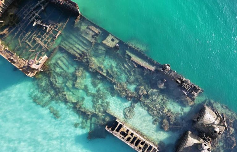 moreton-island-1-day-tour-from-brisbane-kayaking-package