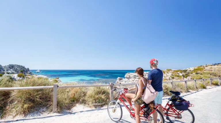 location-velo-couple-plage-ile-de-Rottnest-Perth-billet-ferry-retour-prix-offre