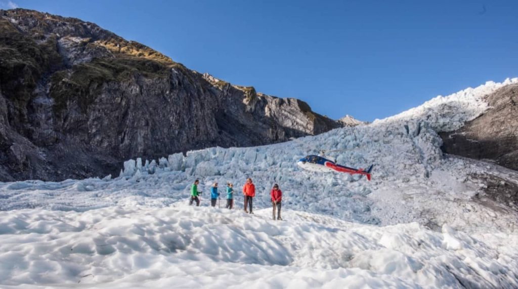 hiking-new-zealand-weather-guided-family-helicopter