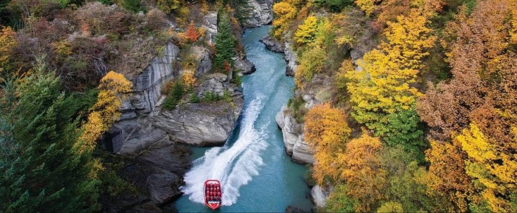 incontournable-visite-activité-île-du-sud-activité-canyon-rivière-chute-d'eau-queenstown