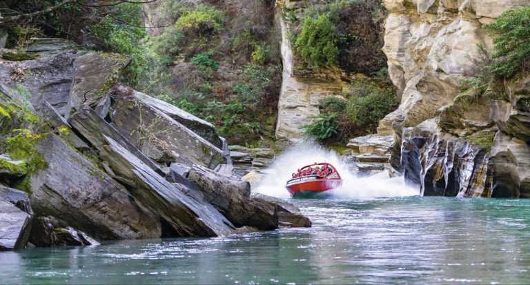 jet-boat-queenstown-spins-canyon-rocks-river