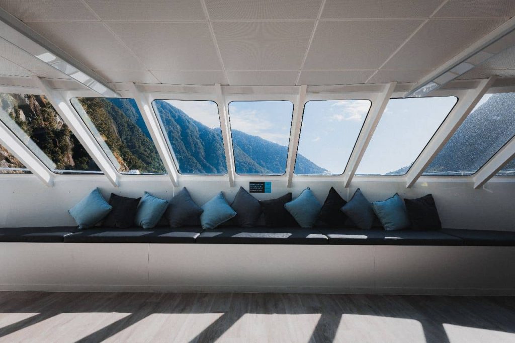 te-anau-cruise-milford-sound-self-drive-boat-deal-price-new-zealand