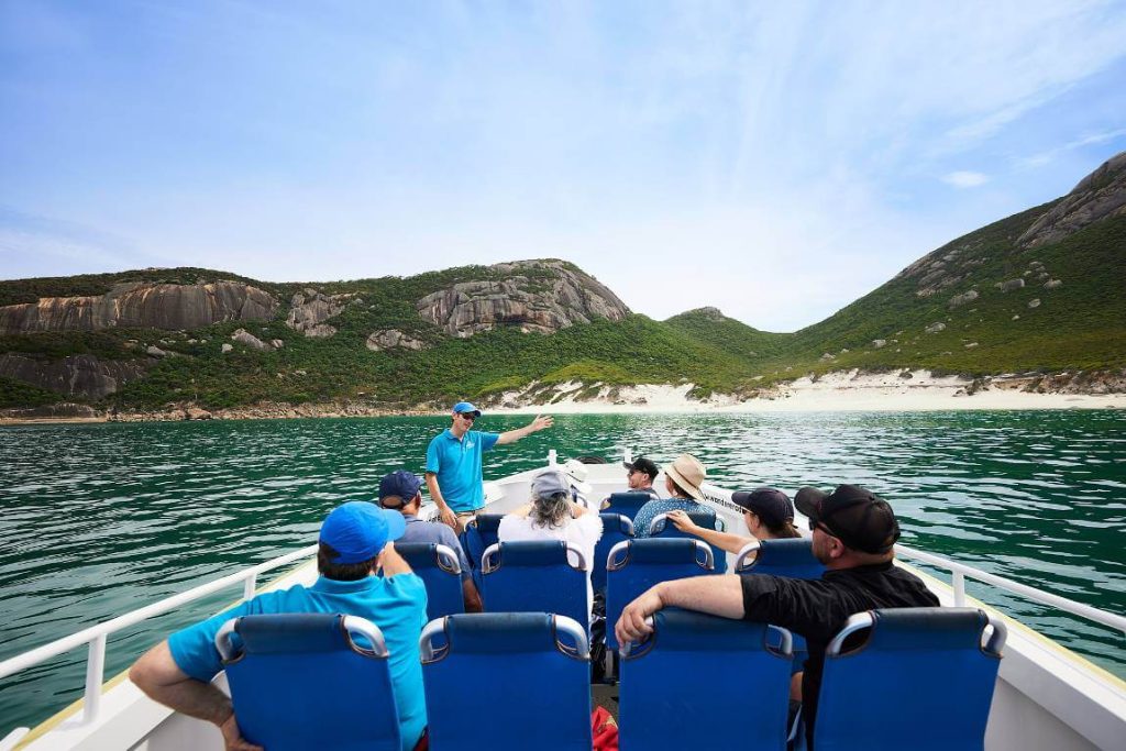 cruise-wilsons-promontory-national-park-tidal-river-squeaky -beach