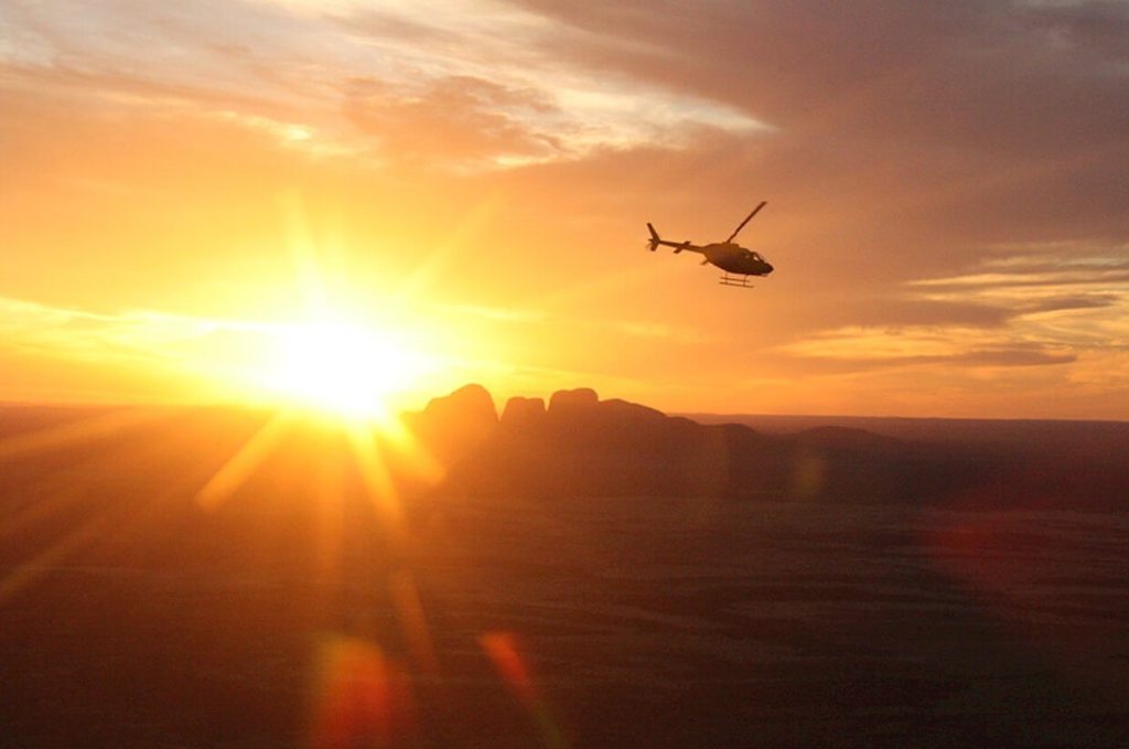 uluru-scenic-flight-tour-helicopter-family-climbing