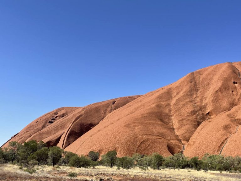 uluru-track-national-park-tour-deal