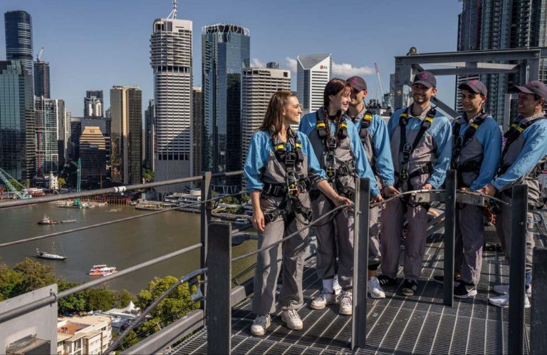 group-of-climbers-top-of-the-bridge-over-the-river-brisbane