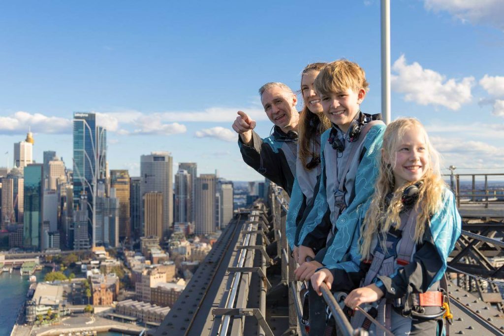 harbour-bridge-climb-walk-family-age