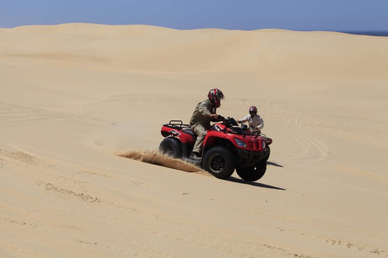 sydney-brisbane-itinerary-sand-dunes-quad
