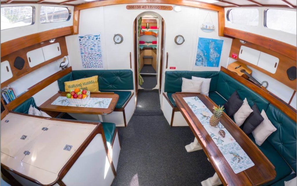 whitsundays-overnight-sailing-cruise-2-days-1-night-backpacker-deal