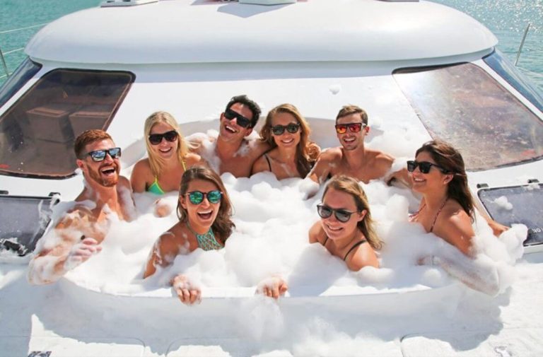 whitsundays-croisiere-nuit-bateau-luxe-spa-whitehaven-beach-offre-speciale