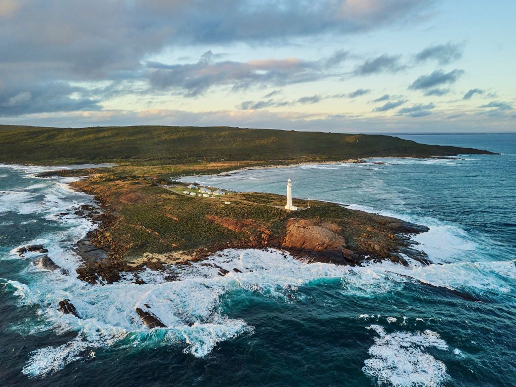 cape-leeuwin-lighthouse-tour-from-perth-road-trip-itinerary-western-australia