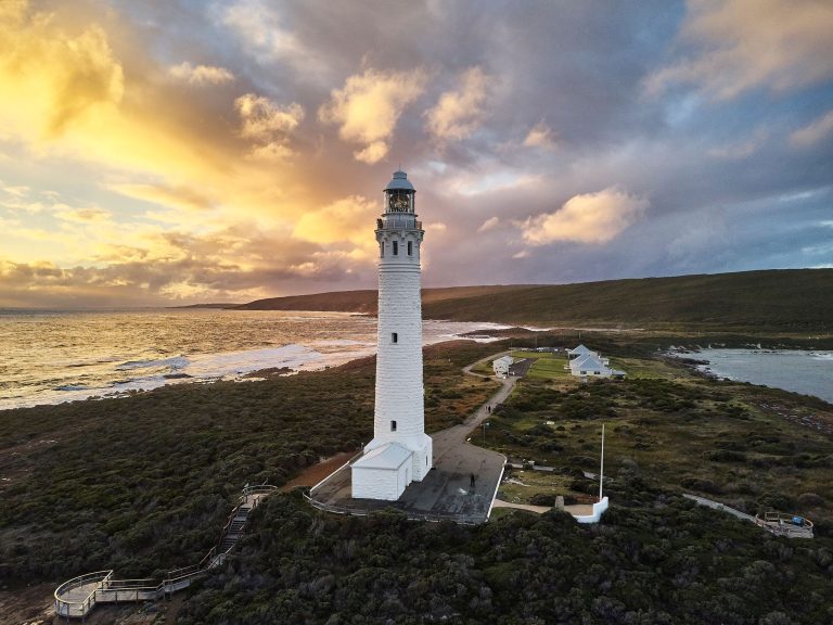 cape-leeuwin-road-trip-australia-coastal-viewpoint-tour-stop